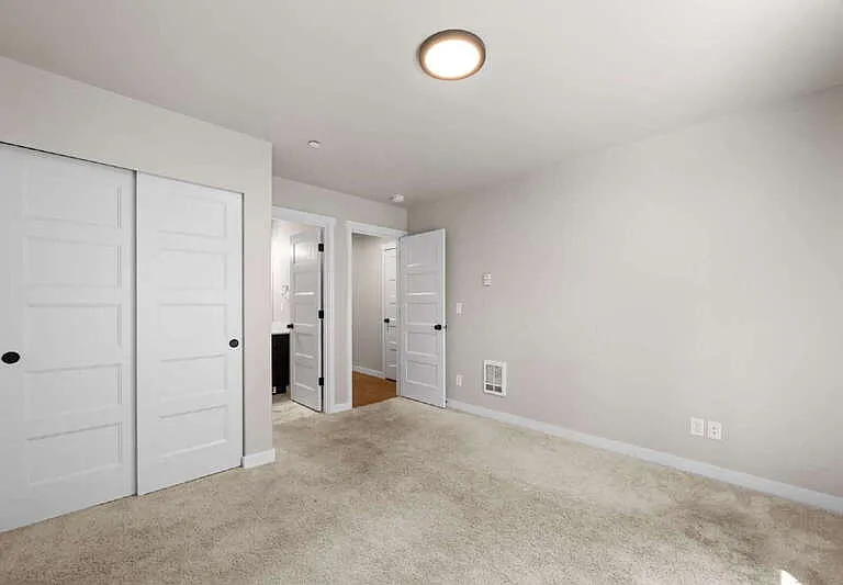 13717 Admiralty Way #G4 — Photo 8