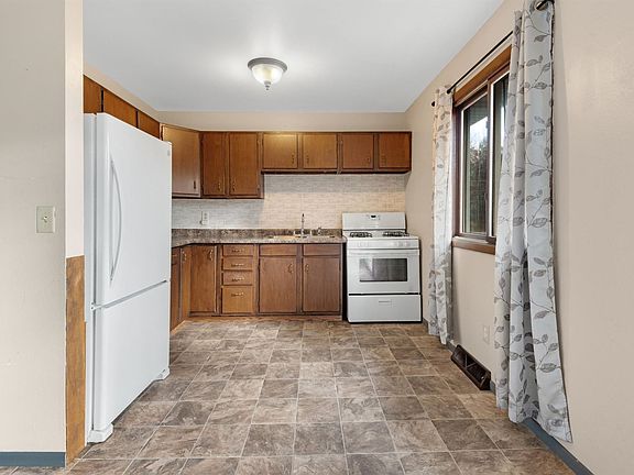 5th image of 1438 Oak Park Dr