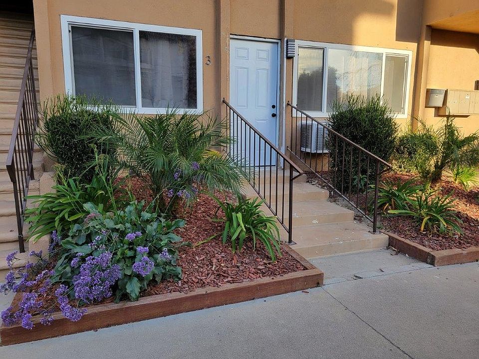 1st image of 13424 Moorpark St APT 3