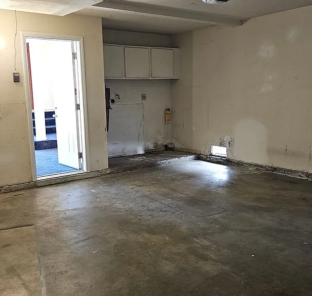109 E Rosewood Ct — Photo 34