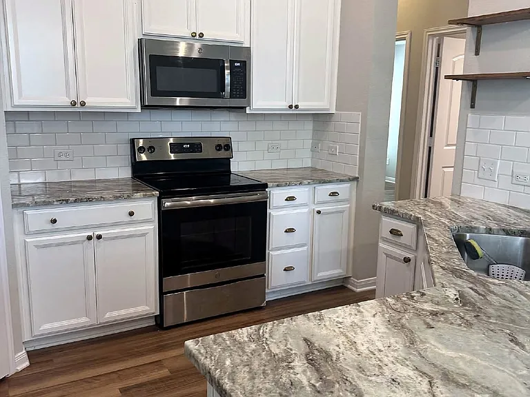 2030 Kathryn Dr — Photo 5