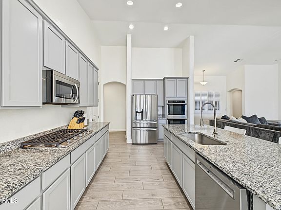 5th image of 505 W AMHERST Street