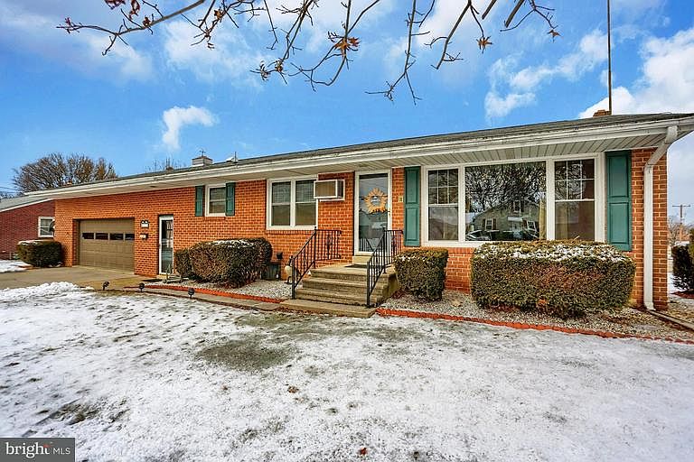 325 Linden Ave, Hanover, PA 17331 Zillow