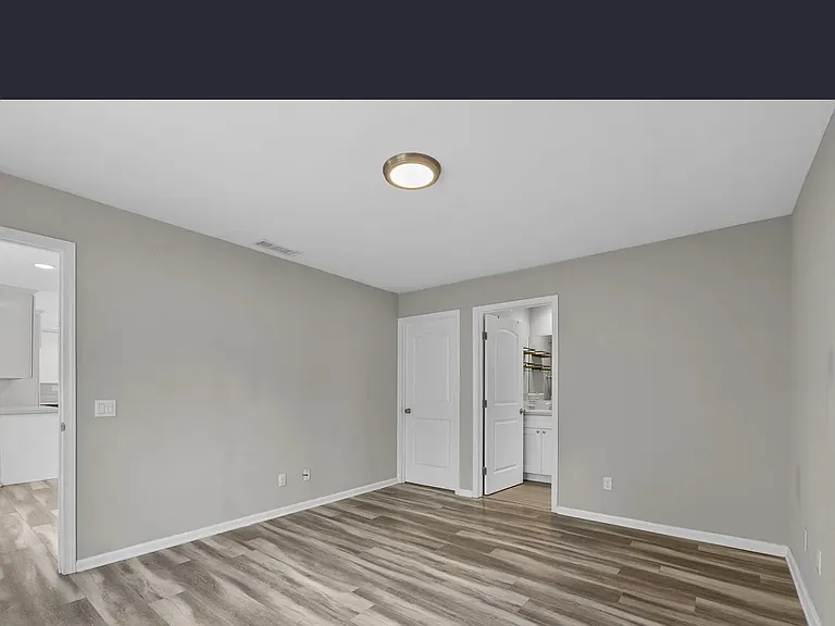 7540 Lindley Ave — Photo 6