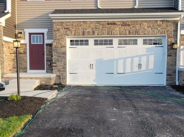 216 Cranesbill Dr, Mars, PA 16046