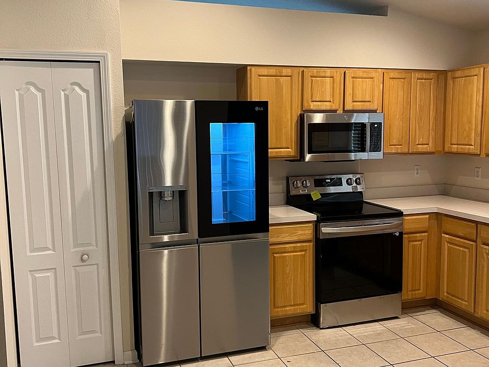 1st image of 6703 Crescent Palm Dr