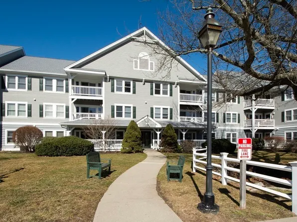 12 Meeting House Ln Unit 208, Scituate, MA 02066