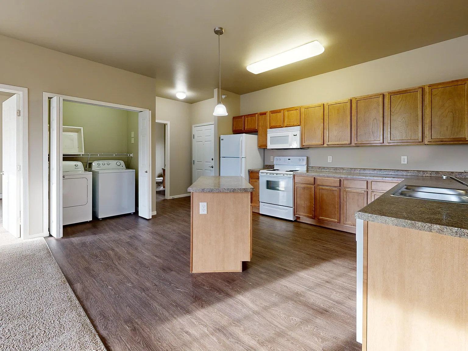 Timber Cove Apartments — Photo 4