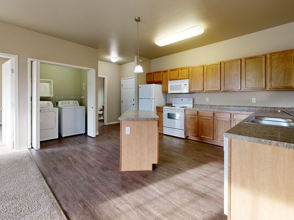 1112 SE Elm St #641792943