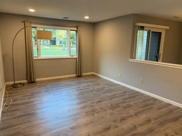 1106 Sayre Dr, Princeton, NJ 08540