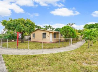 698 W 16th St, Hialeah, FL 33010