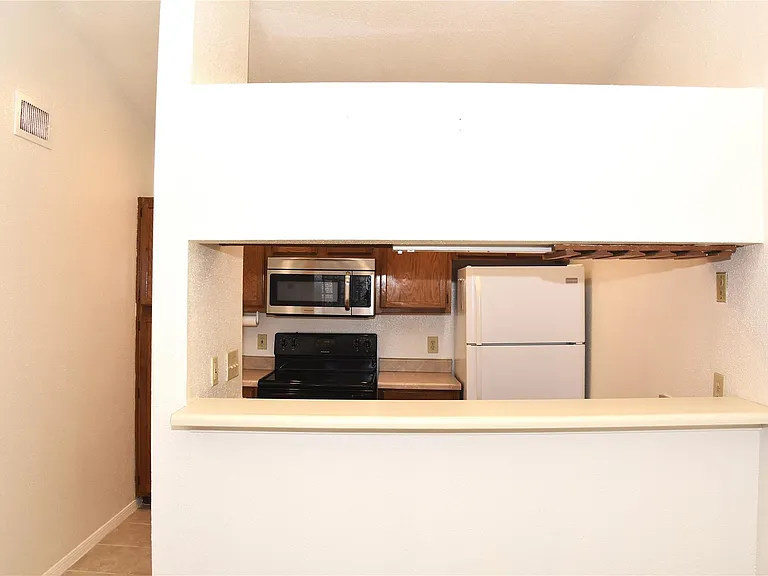 2121 El Paseo St #2000 — Photo 10