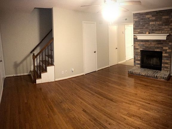 3rd image of 196 Edgewood Dr #196