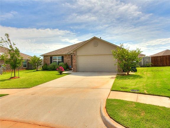 3rd image of 2704 Red Pine Cir