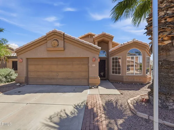 945 S SAILFISH Drive, Gilbert, AZ 85233