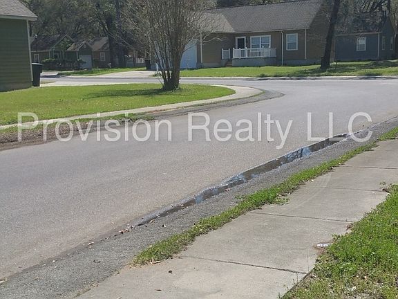 4th image of 2708 Kennedy Dr