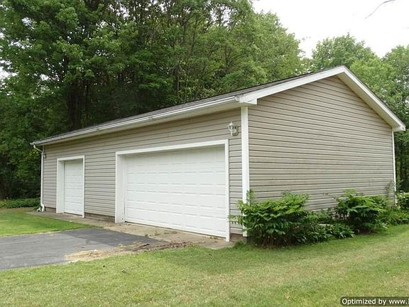 3rd image of 13030 Stanfield Dr