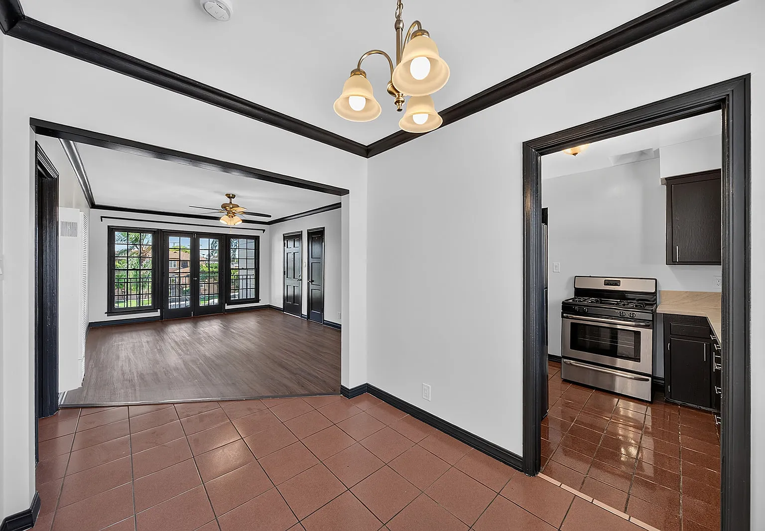1 bed, 800 sqft, $1,850 — Photo 2