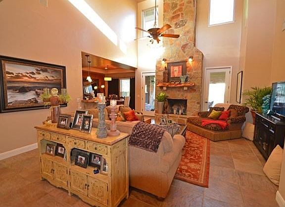 3rd image of 109 Oasis Hls