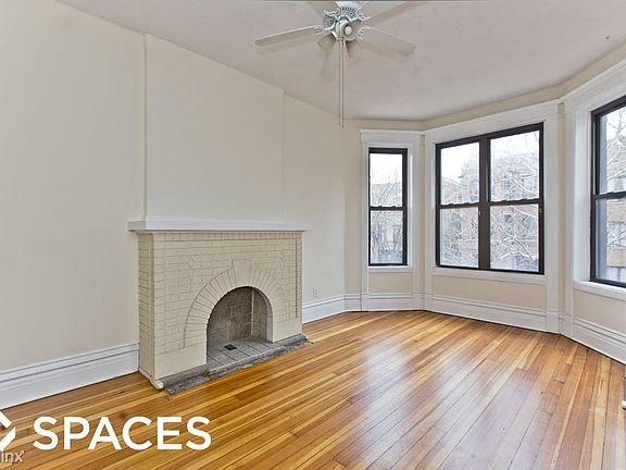 2nd image of 824 W Newport Ave APT 2