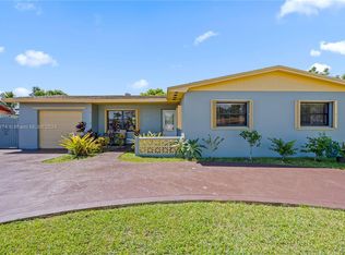 15711 SW 106th Ave, Miami, FL 33157