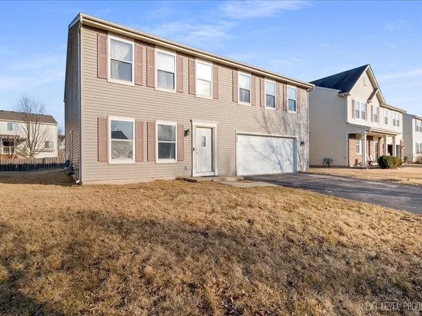 945 Shelter Island Ln, Pingree Grove, IL 60140