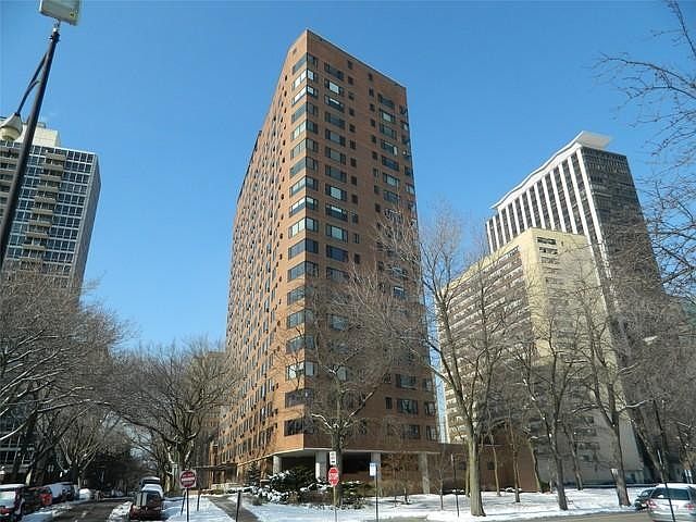 1st image of 3100 N Lake Shore Dr APT 1407