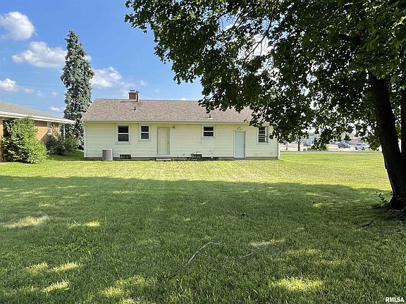 2nd image of 619 W Somerset Ln