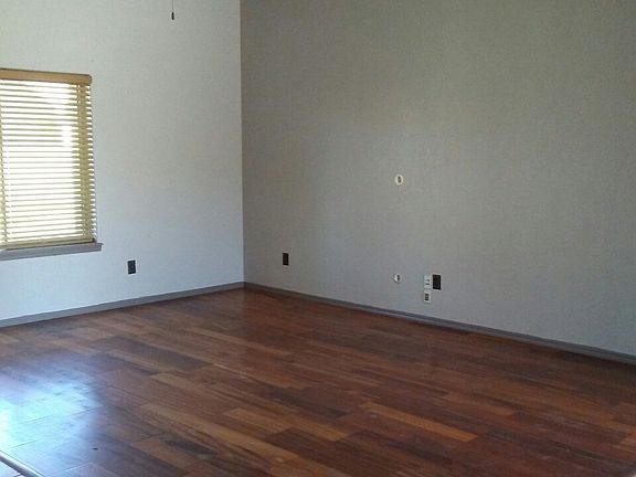 3rd image of 10432 E 39th Pl