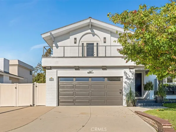 8167 Dartmoor Dr, Huntington Beach, CA 92646