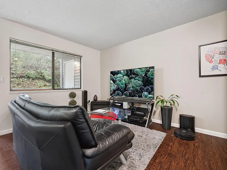 9979 SE Talbert St — Photo 8