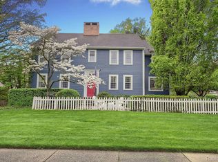 1097 Lakeside Dr, Birmingham, MI 48009