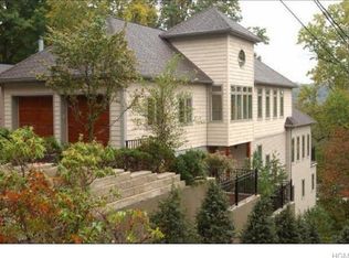 102 Ridge Rd, Ardsley, NY 10502