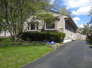 1154 Keyes Ave, Schenectady, NY 12309