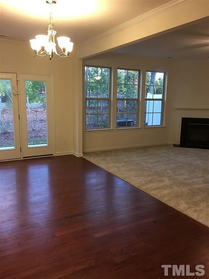 3912 Valley Side Ct — Photo 2