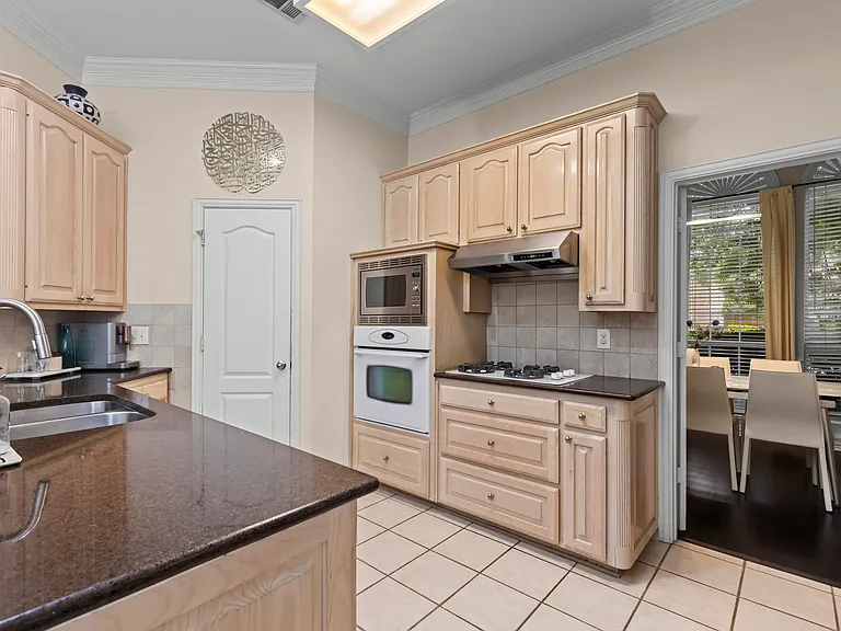 3513 Sandy Trail Ln — Photo 17