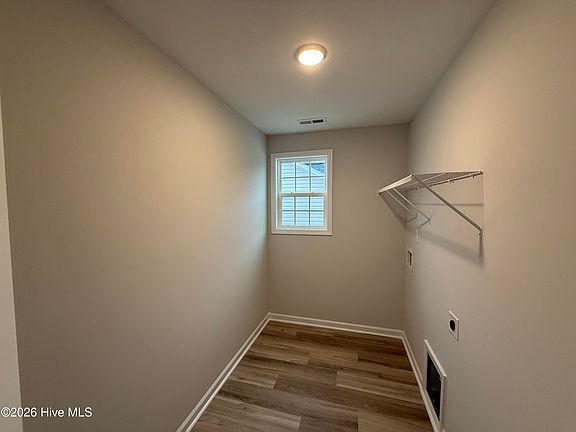 5th image of 32 W Emily Gardens Drive
