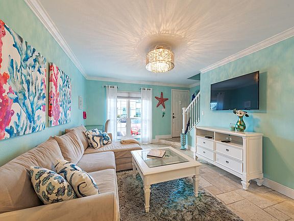 3rd image of 15 Marco Villas Dr #3