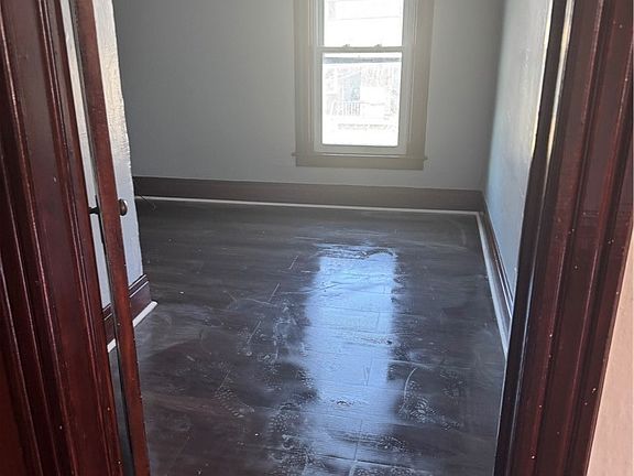 3rd image of 29 Apple Ave