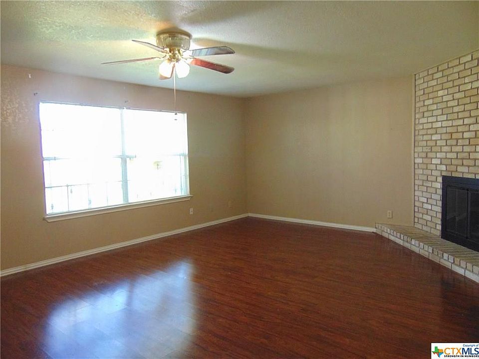 1st image of 2102 Sherman Dr