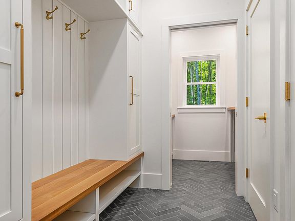 4th image of 12-5 Wentworth Drive