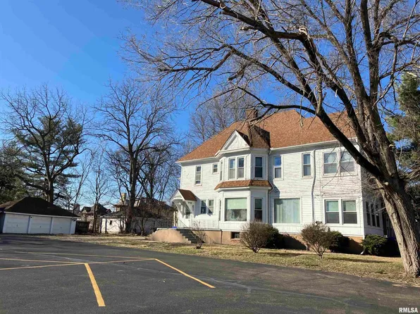 225 S Tremont St, Kewanee, IL 61443