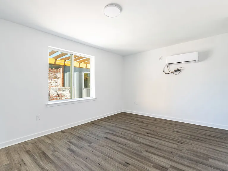 3003 Glenwood — Photo 163