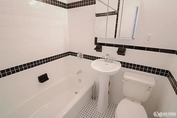 Rented by Oxford Property Group | media 7