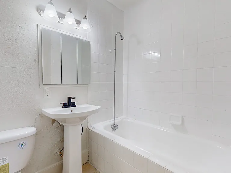 4632.5 Junius St — Photo 6