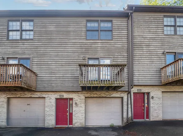 12 Silver View Ct, Morgantown, WV 26505