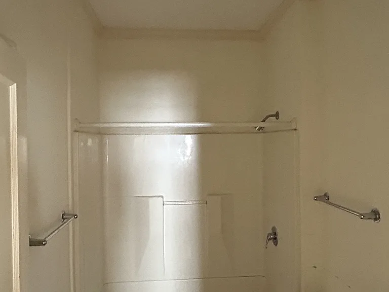 715 Boulevard St — Photo 9
