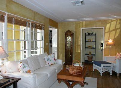 5th image of 10761 Acama St