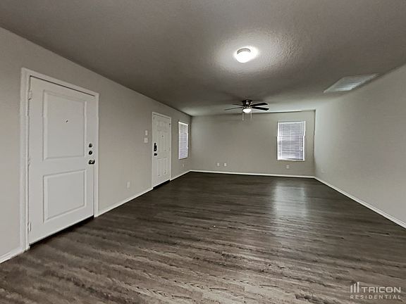 3rd image of 9804 Marbach Hl