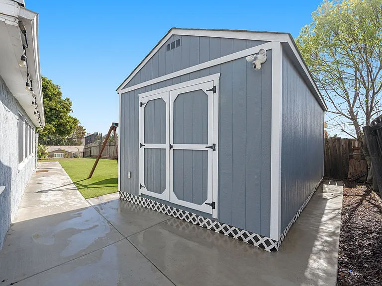 9483 Pennywood Rd — Photo 38